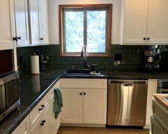 Murphy's cottage in Arnold - Arnold - Cocina