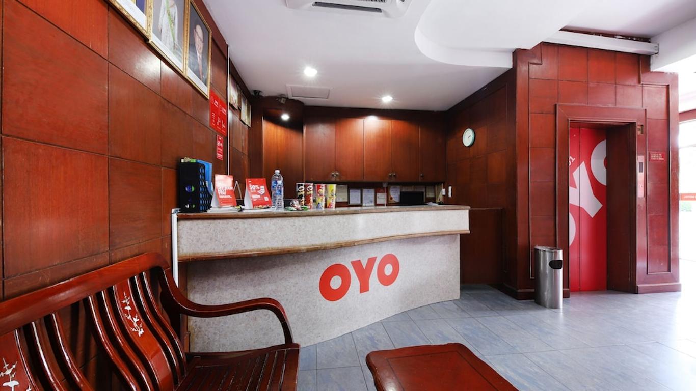 OYO 991 Mayfair Hotel