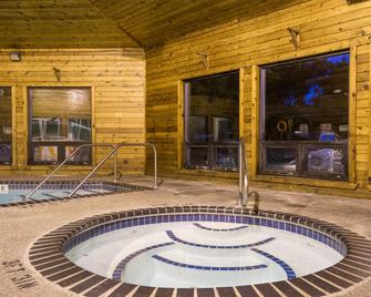 Super 8 by Wyndham Red Wing - Red Wing - Pool