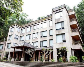 Tsau Ling Vacation Hotel - Gukeng Township - Building