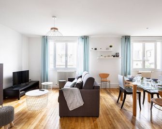 Moka by Cocoonr - Rennes - Living room