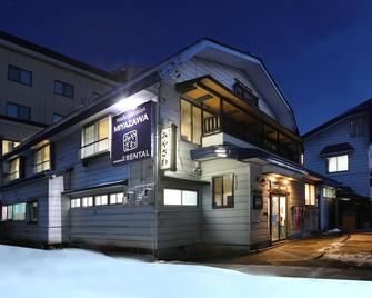 Wafu Pension Miyazawa - Nozawa Onsen - Edificio