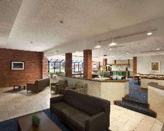 Travelodge by Wyndham Chatham - Chatham-Kent - Recepción