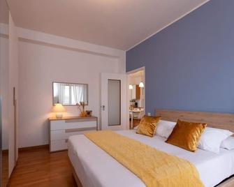 Skyline Penthouse Suite - Cologno Monzese - Cologno Monzese - Bedroom