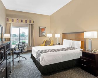 La Quinta Inn & Suites by Wyndham Biloxi - Biloxi - Bedroom