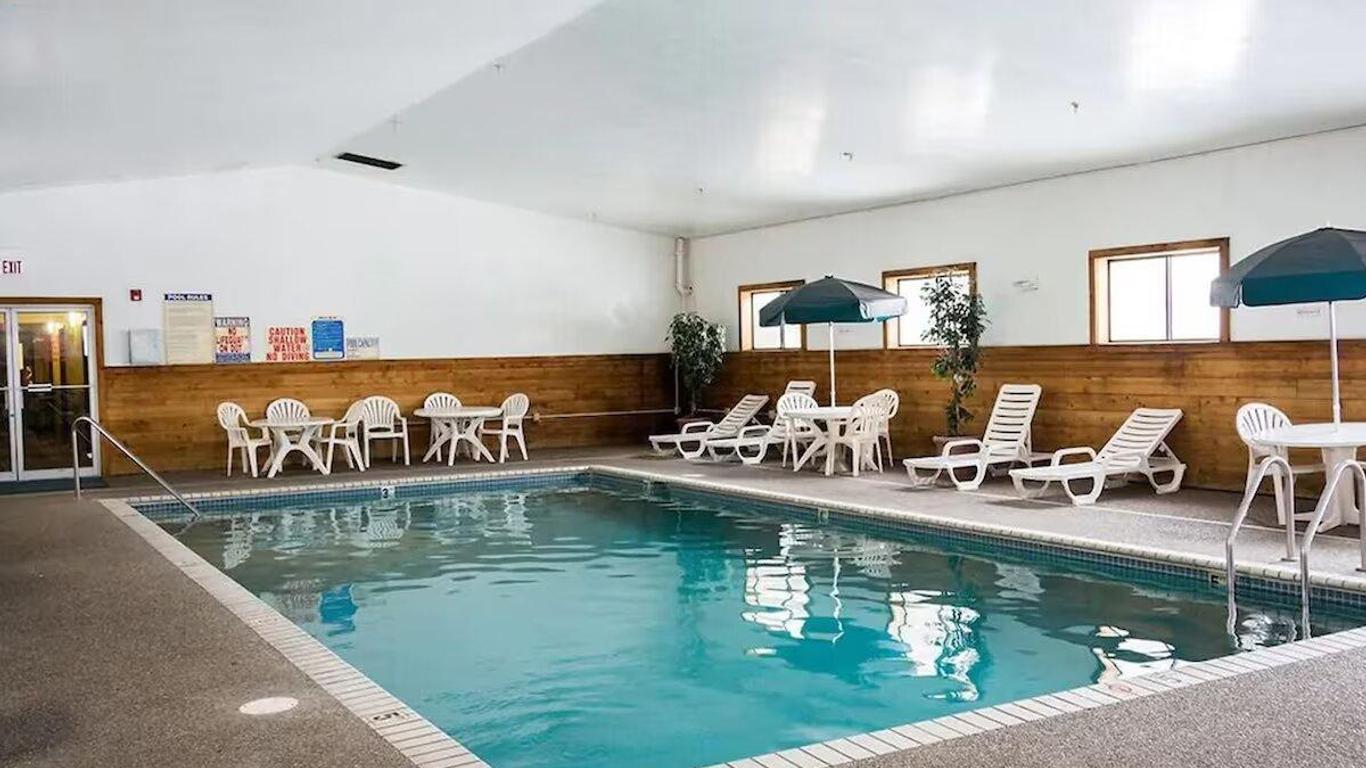 Norwood Inn Roseville