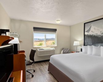 Super 8 by Wyndham Roseburg - Roseburg - Makuuhuone