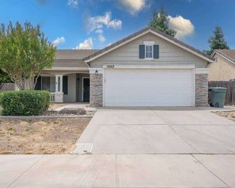 University Pastoral - Family Perfect Close To Ucm - Merced - Bâtiment