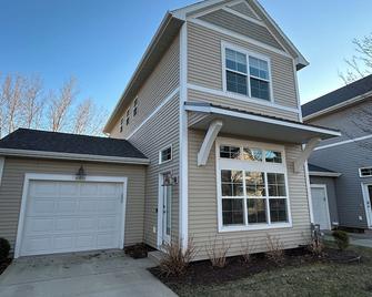 Lake Michigan Getaway at Harbor Shores in St. Joe-Benton Harbor - Benton Harbor - Bâtiment