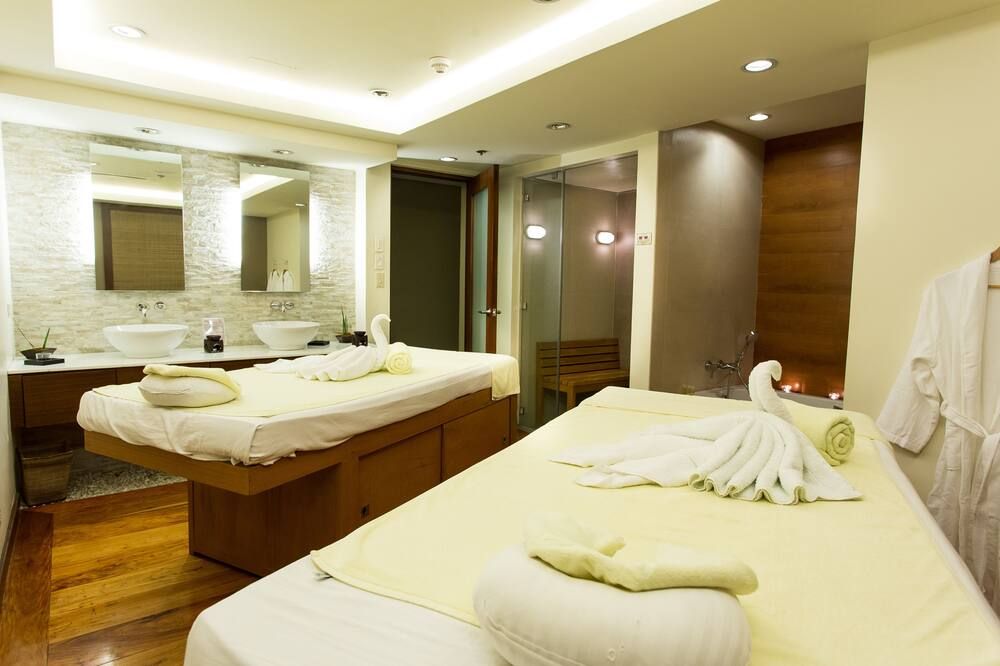 Armada Hotel Manila thumbnail 2