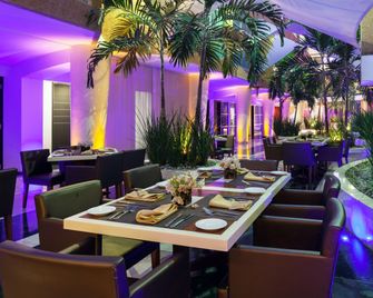 Crowne Plaza Toluca-Lancaster By IHG - Toluca - Restaurant