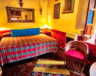 Hotel Casa Encantada - Pátzcuaro - Bedroom