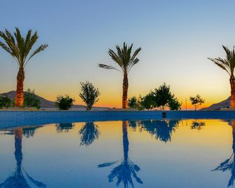 The Rock Camp Petra - Wadi Musa - Zwembad