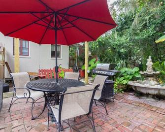Cozy Cottage Near By The River - Palatka - Patio