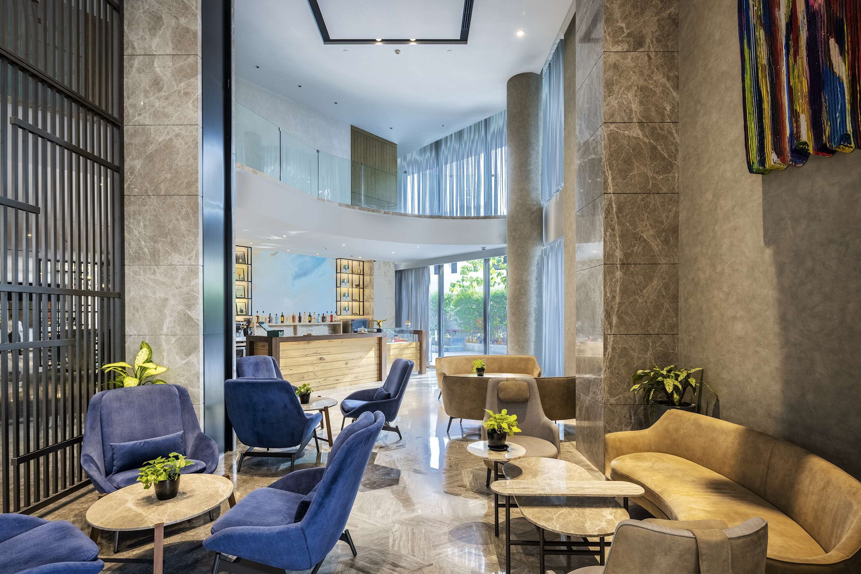 Radisson Blu Mumbai International Airport thumbnail 2