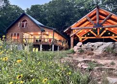 Family Friendly Waterfront Log Cabin on on the Wild & Scenic Clarion River - Sigel - Building