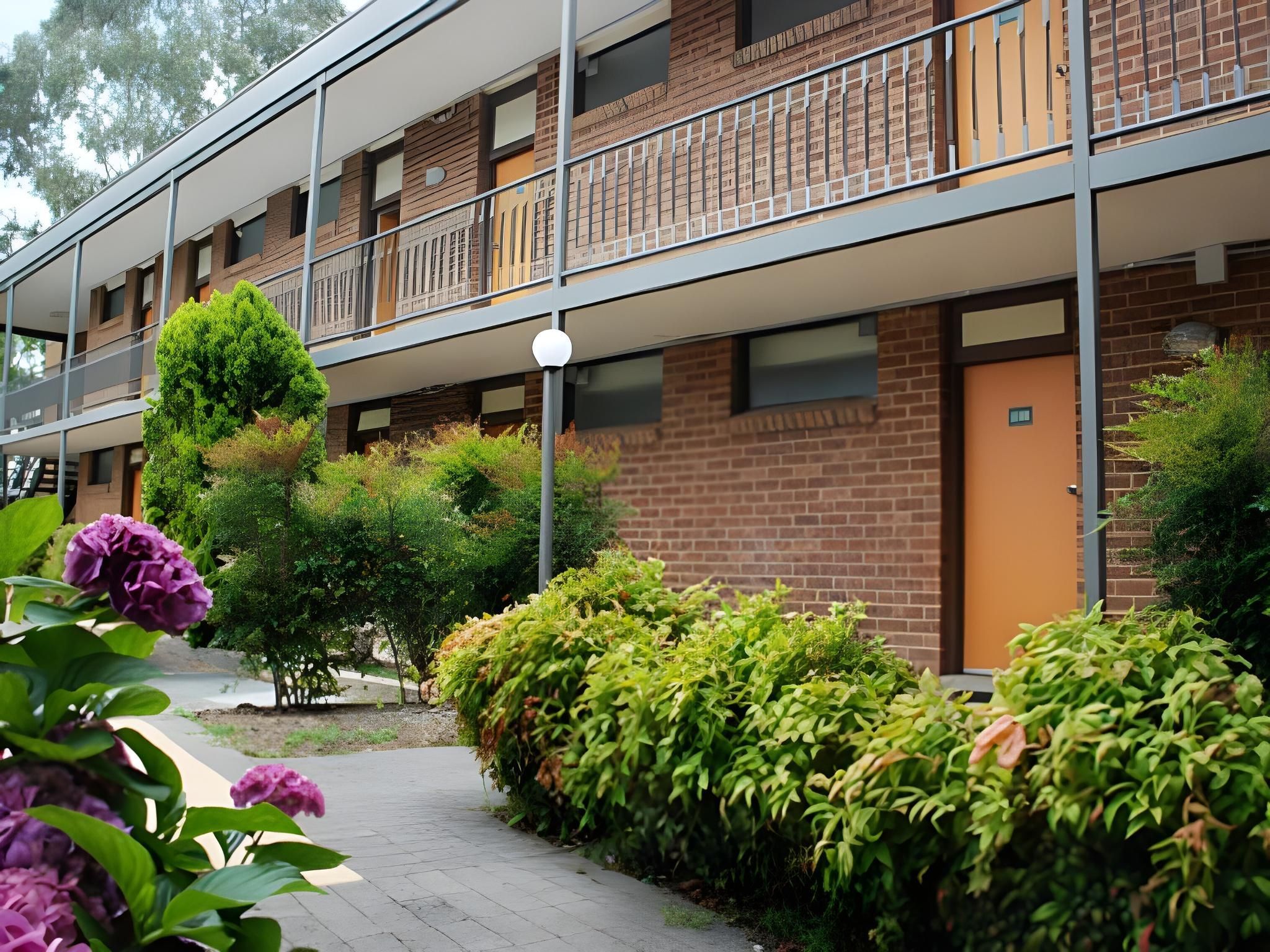 ريد سيدارز موتل