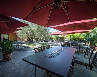 Hotel Ristorante Molino D'era - Volterra - Patio