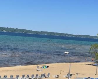 Special Offer Aug 16 - 18 Beautiful Sunset Bay Views! - Williamsburg - Beach
