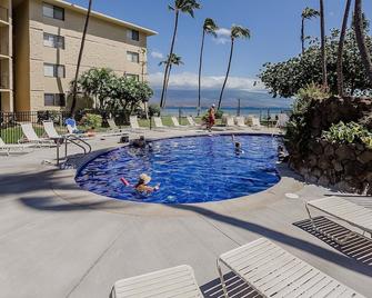 Oceanfront - Two Oceanview Bedrooms - 20 Feet From Water - Kanai A Nalu 401 - Maalaea - Pool
