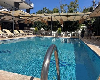 Grand Sem Hotel - Göynük - Pool