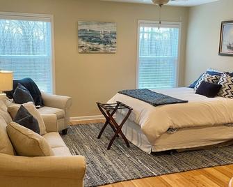 Secluded, Scenic One Bedroom Suite Masters Rental - Harlem - Soggiorno