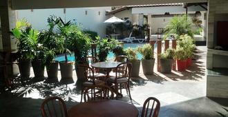 Via Mar Praia Hotel - Aracaju - Patio