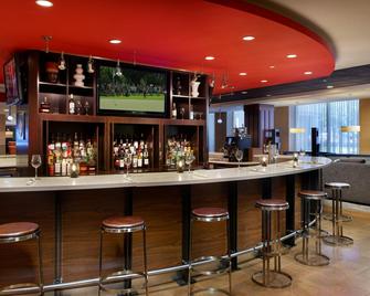 Courtyard Arlington Crystal City/Reagan National Airport - Arlington - Bar