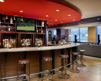Courtyard by Marriott Arlington Crystal City/Reagan National Airport - Arlington - Bar
