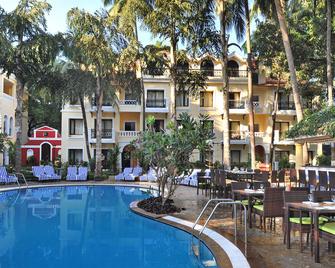 Park Inn by Radisson Goa Candolim - Candolim - Bể bơi
