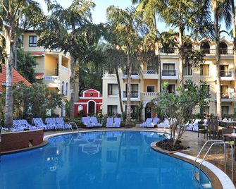 Park Inn by Radisson Goa Candolim - Candolim - Pool
