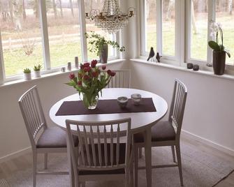 Holiday Home Sölvesborg Xiv - Sölvesborg - Essbereich