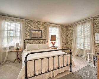 Historic Westfield Home: 2 Mi to Lake Erie! - Westfield - Bedroom