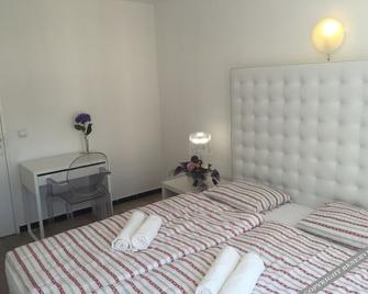 bhc Boutique Hostal Cala Millor - Son Servera - Bedroom