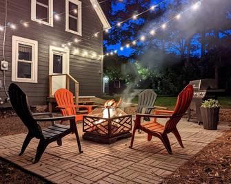 Home On Mtu XC Ski Trails - Houghton - Patio