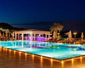 Lindos Bay Hotel - Lindos