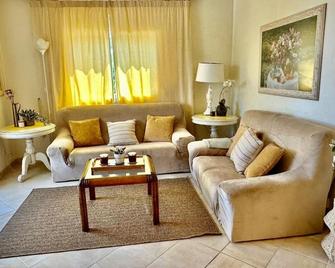 Budget-Apart Caronte in Riviera del Sol, Mijas Costa - La Cala de Mijas - Sala de estar