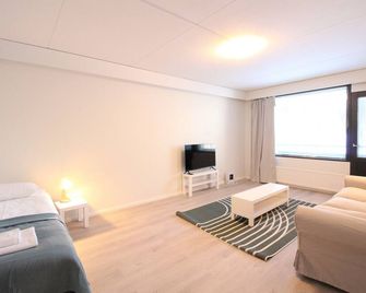 Forenom Serviced Apartments Hämeenlinna Katuma 1 - Hämeenlinna - Olohuone