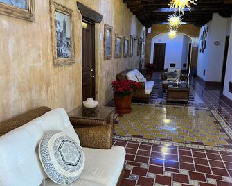 Mesón de las Delicias - קוארנאבאקה - סלון