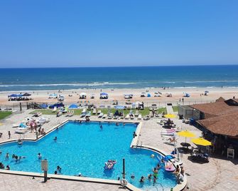 Hawaiian Inn Resort Condos - Daytona Beach Shores - Beach