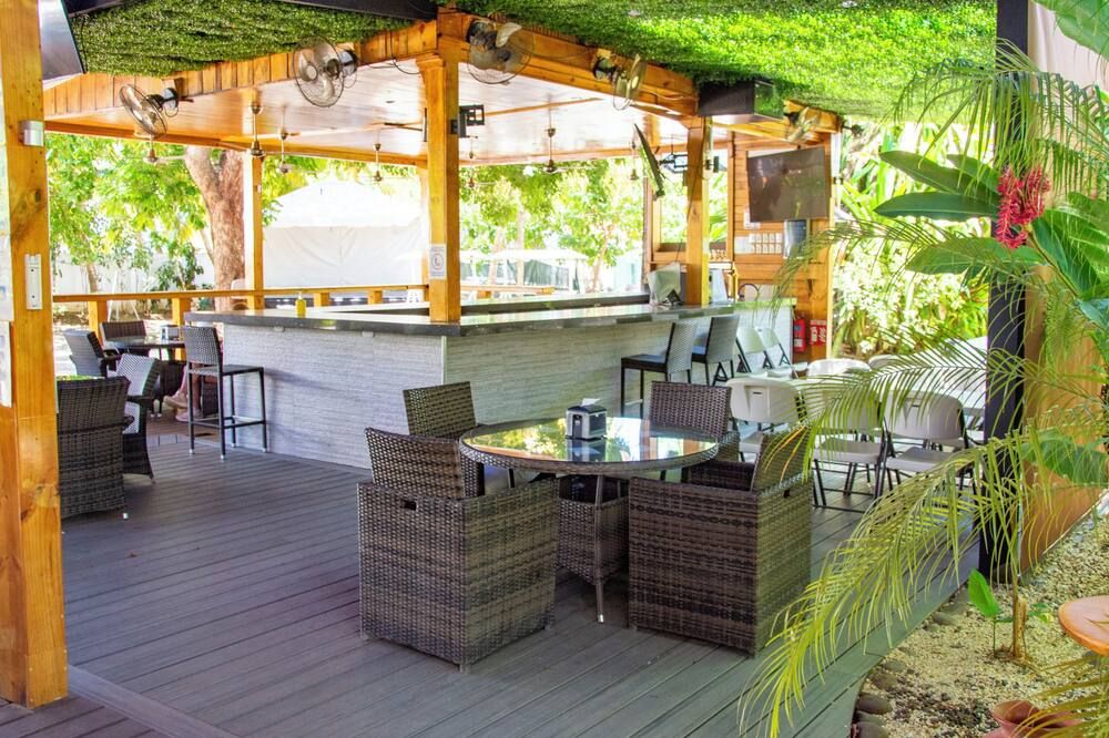 هوتل لا بويرتا ديل سول