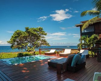 Cocolobo Resort - Coxen Hole
