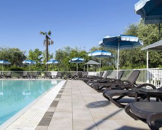 Hotel Villa Maria - Desenzano del Garda - Pool