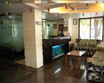 Hotel Sai Surya - Shirdi - Recepción
