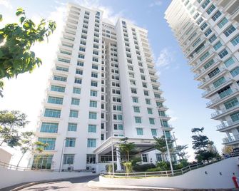 Bay Resort Condominium Diamond Tower - Miri - Edificio