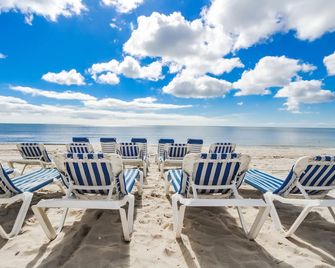 Edgewater Beach Resort - Dennis Port - Patio