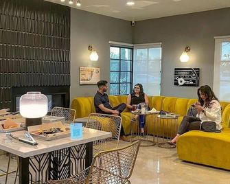 The Monterey Motel - Albuquerque - Oleskelutila