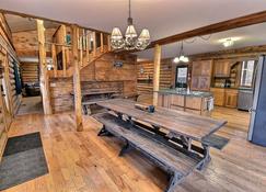 Broomsage Cabin - Enjoy the peace of nature - Bedford - Comedor