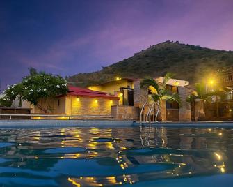 Vijaygarh Resort & Cottages with Private Pool - Udaipur