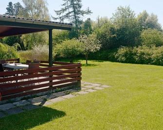 6 Person Holiday Home in Praesto-by Traum - Præstø - Patio